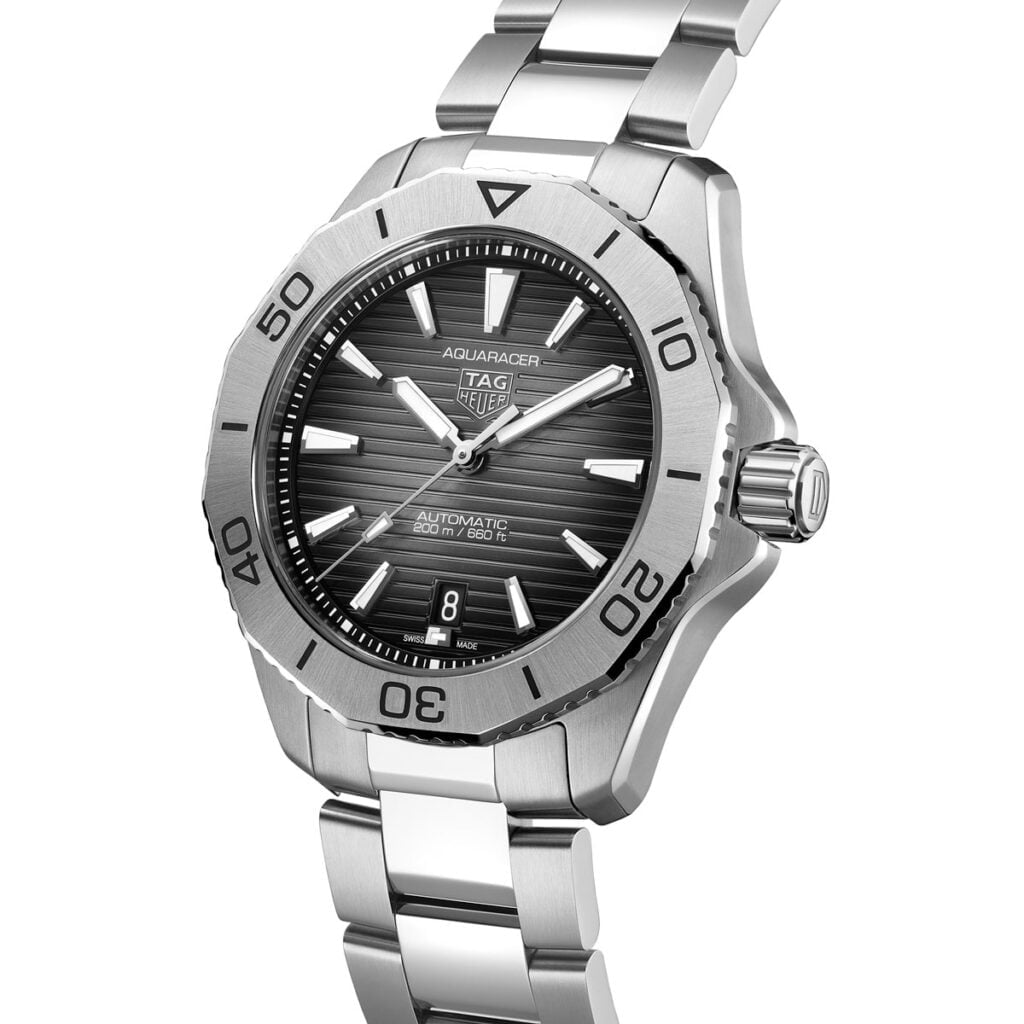 TAG Heuer Aquaracer Professional 200